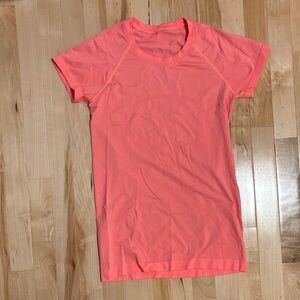 lululemon athletica Coral Short Sleeve Tee